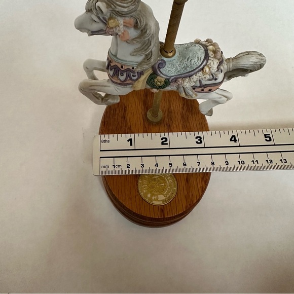 Vintage Carousel Musical Moving Horse-  Carousel Collection - Picture 11 of 11